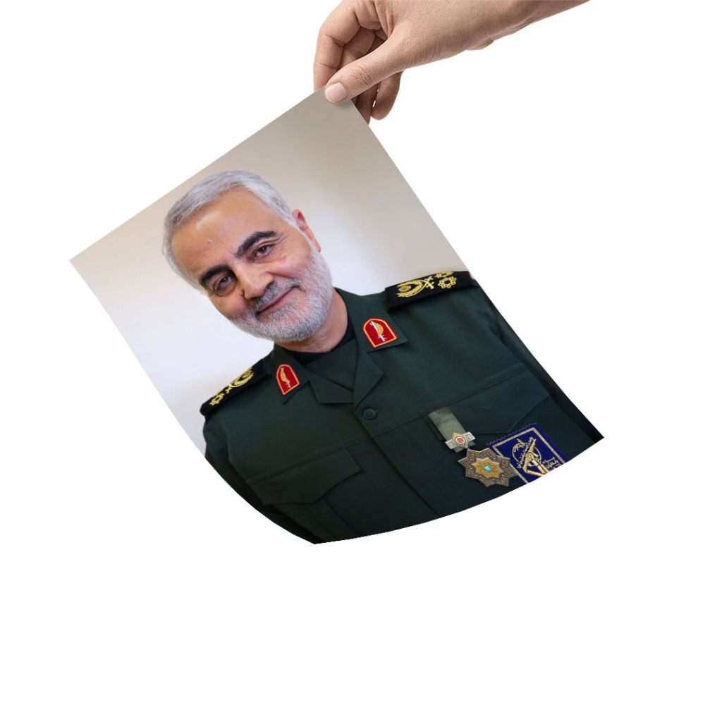 پوستر با عکس با کیفیت شهید قاسم سلیمانی جنس گلاسه ضخیم ۵عدد