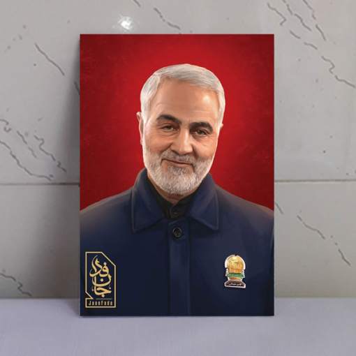 قاب شاسی شهید حاج قاسم سلیمانی با لباس خادمی امام رضا(ع) ، جان فدا