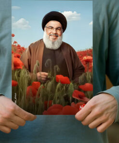 پوستر زیبای شهید سید حسن نصرالله در میان دشت گل