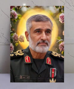 قاب شاسی شهید سردار حاجی زاده با لباس سپاه