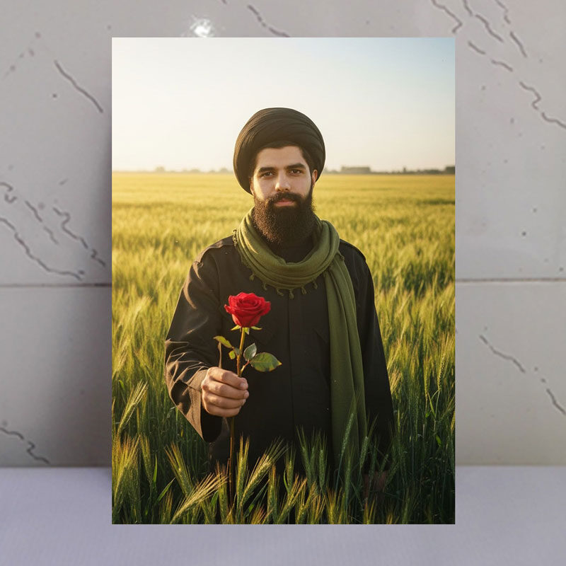 قاب شاسی شهید سید علی زنجانی با شاخه گل