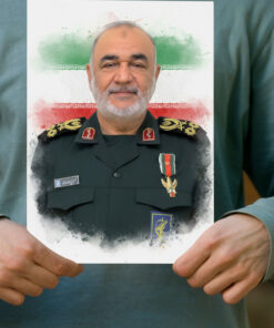 پوستر شهید سردار حسین سلامی با پس زمینه پرچم ایران