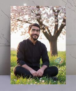 قاب شاسی شهید علی خلیلی با زمینه طبیعت