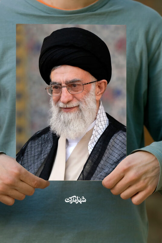 پوستر رهبر شهید باچفیه